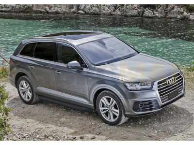 Пороги алюминиевые Rival Black New для Audi Q7 2015-2021