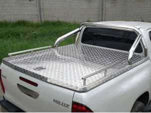 Защита кузова пикапа 75х42 мм для Toyota Hilux № TOYHILUX15-39